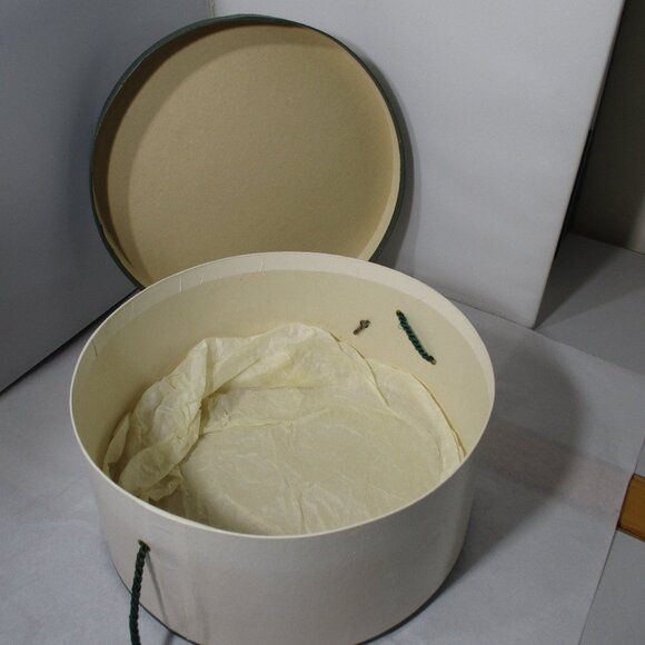 Vintage Pogue's Dept Store Cincinnati Ohio Cardboard Hatbox Hat Box - Picture 7 of 8